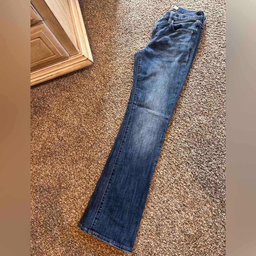 Lucky Brand women’s mid rise boot cut jeans
